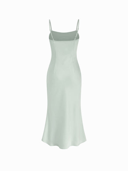 Vestido Maxi de satén con cuello alto y mangas capa - Verde