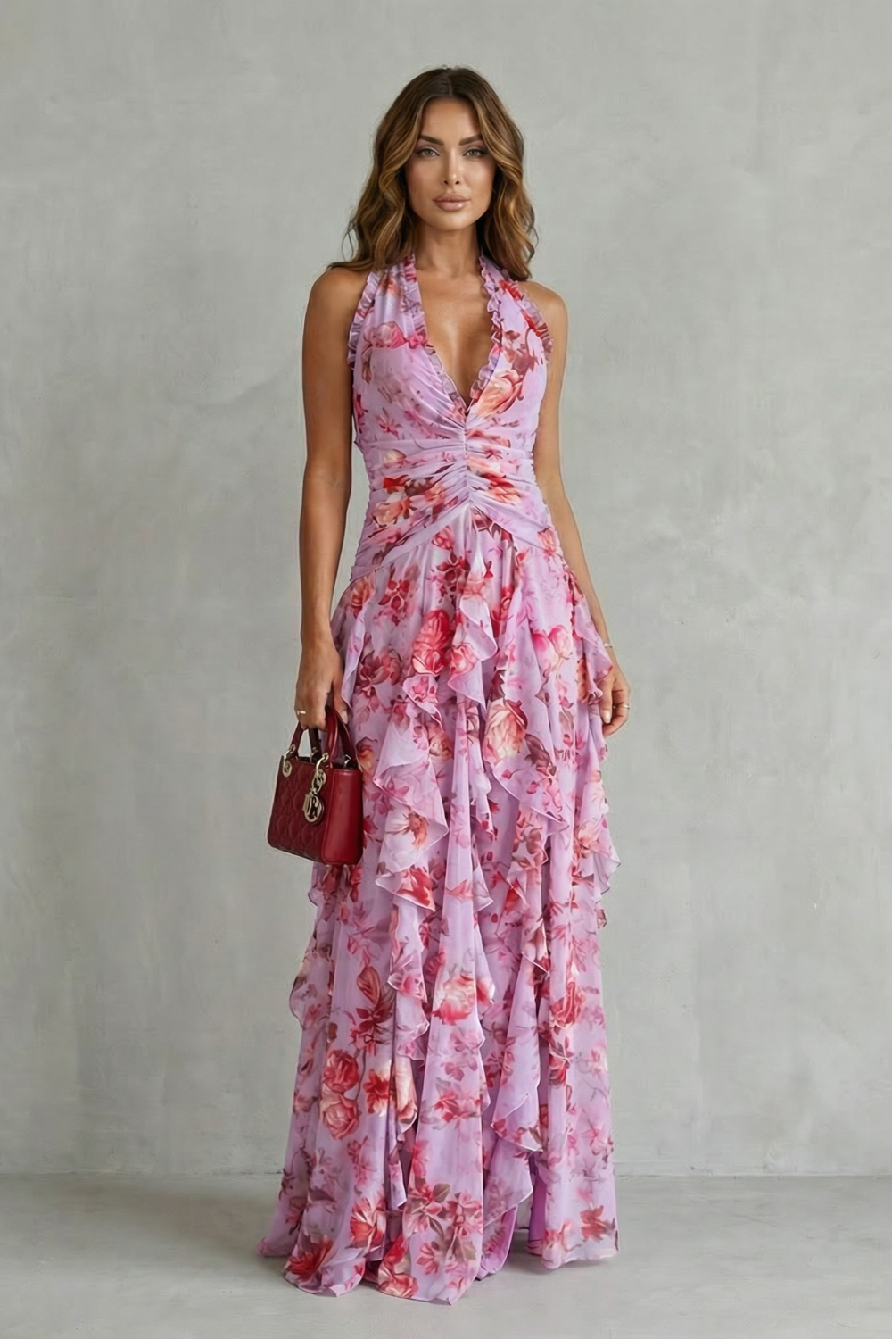 Belladina | Vestido largo con escote halter y cascada romántica de rosas