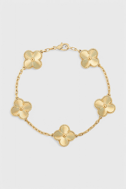 Pulsera con Motivo de Trébol y Elegancia Baño de Oro