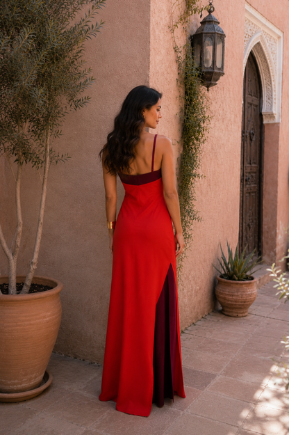 Oasis | Vestido largo halter con abertura