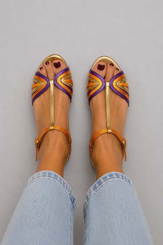 Albaira - Sandalias Doradas con Hebilla y Tira Multicolor para Verano