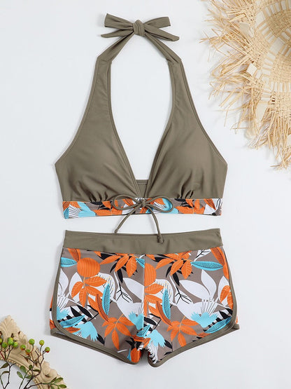 Bikini con short de tiro medio y top halter