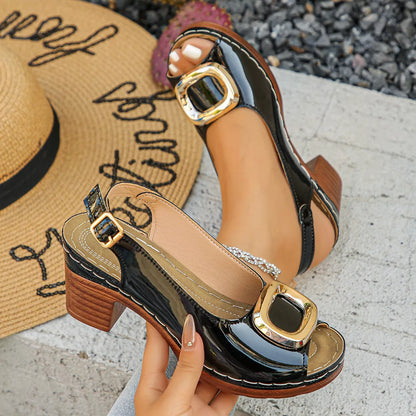 Valentino | Sandalias de Tacón Medio con Aplique Dorado