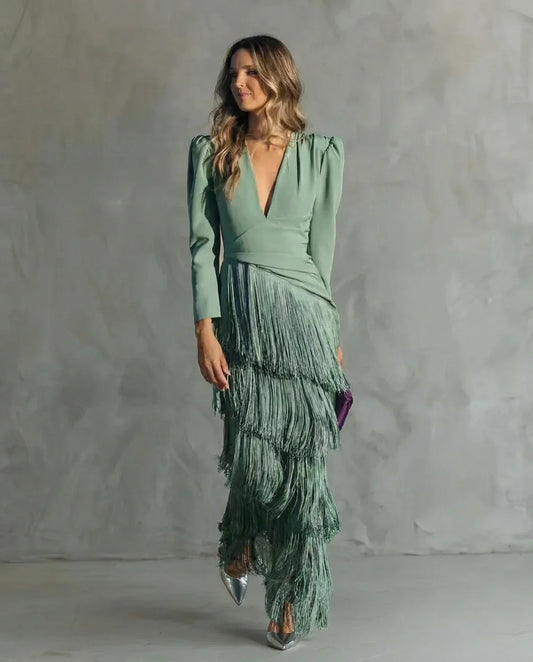 CLARA | VESTIDO ELEGANTE CON MANGAS DE FLECOS