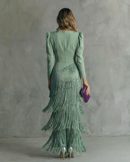 Chiara | Vestido elegante con mangas de flecos