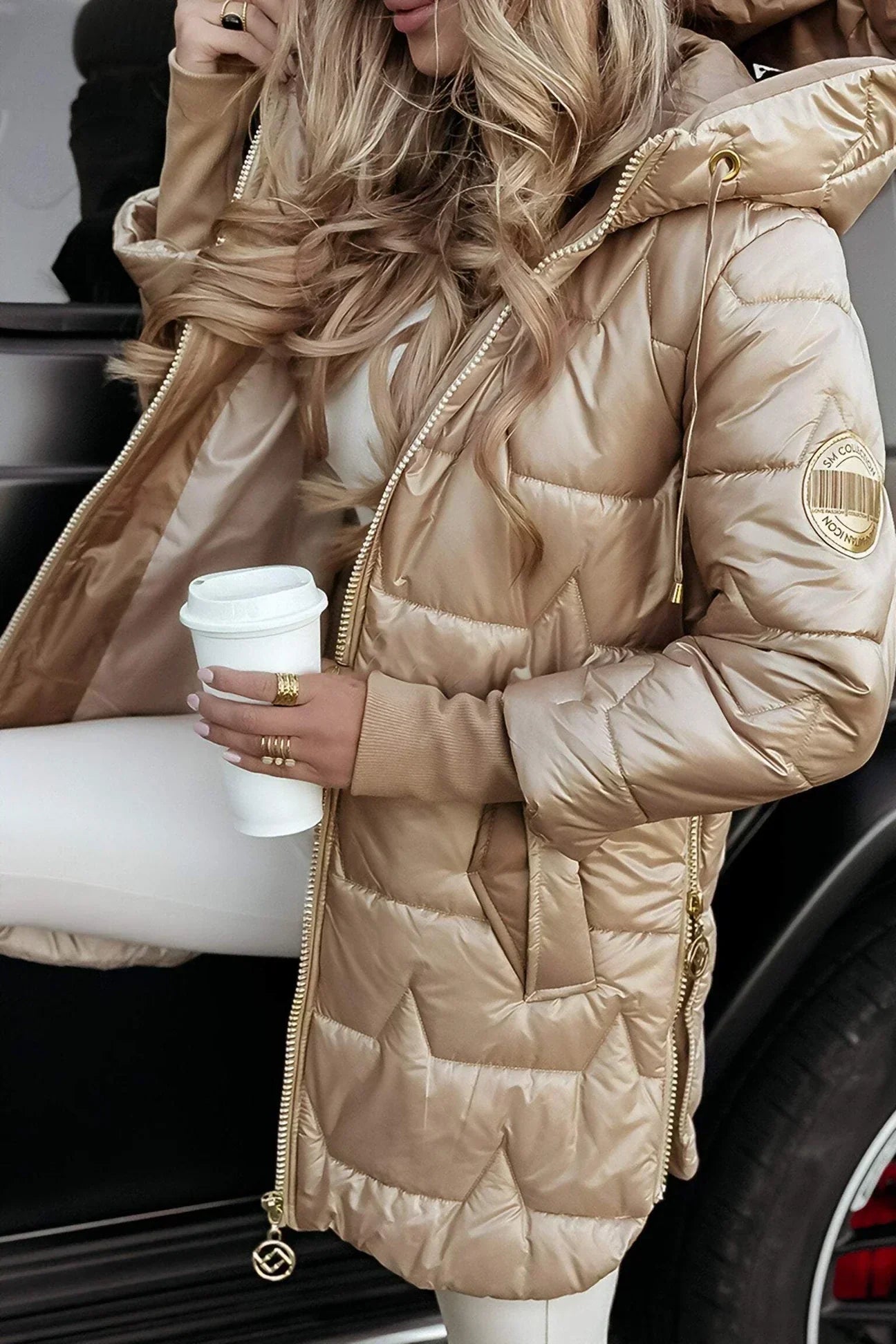 Celestia | Elegante abrigo de invierno con capucha y acolchado